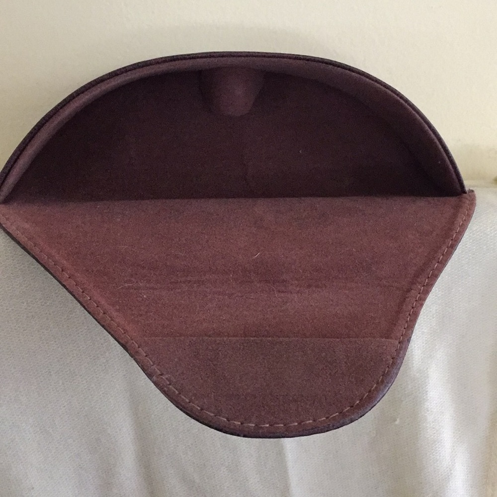 Brown Distressed Leather Sunglass Case - Picture 4 of 5